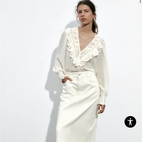 ISO Zara swiss dot blouse size Xs or Small - Picture 2 of 2